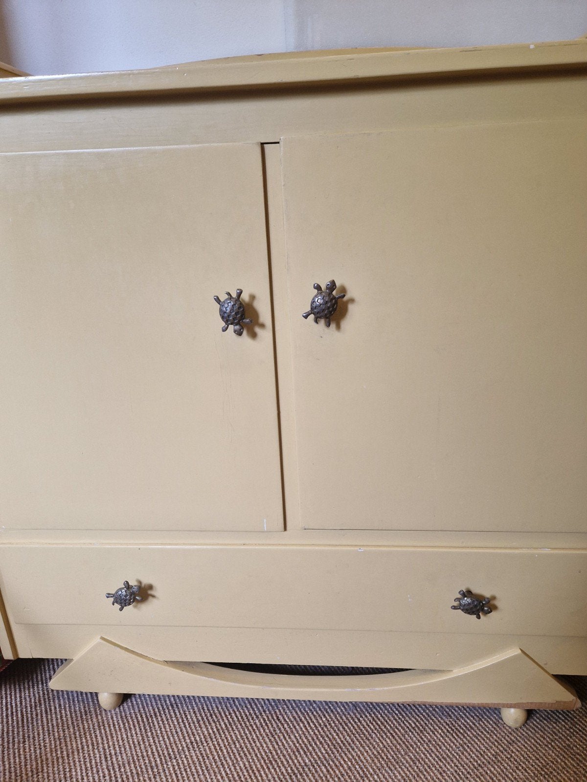 Schattige commode, Kinderen en Baby's, Kinderkamer | Commodes en Kasten, Ophalen, Gebruikt, 50 tot 70 cm, 100 cm of meer