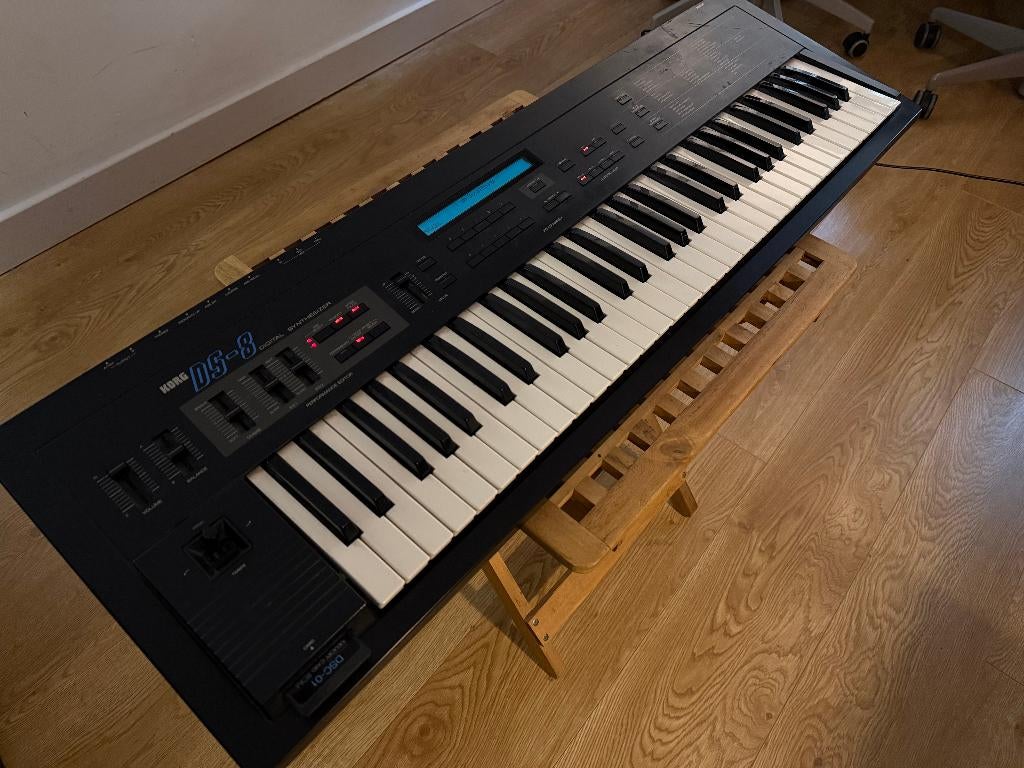 Korg DS-8 Digital FM Synthesizer, Muziek en Instrumenten, Synthesizers, Ophalen, Gebruikt, 61 toetsen, Korg