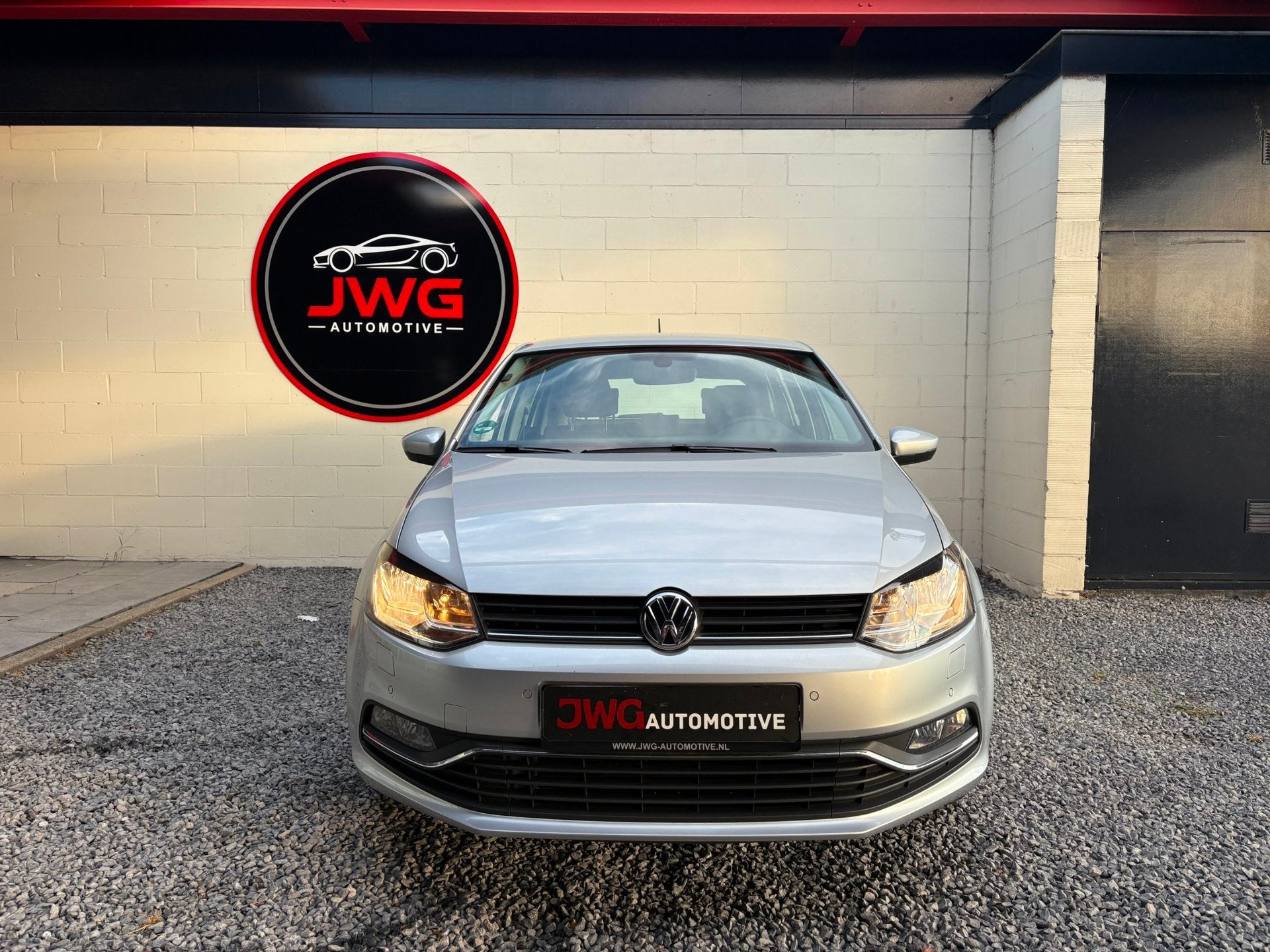 Volkswagen Polo 1.0 Comfortline Airco/Cruise/Navi/Sensoren, Auto's, Gebruikt, Zwart, Bedrijf, Handgeschakeld