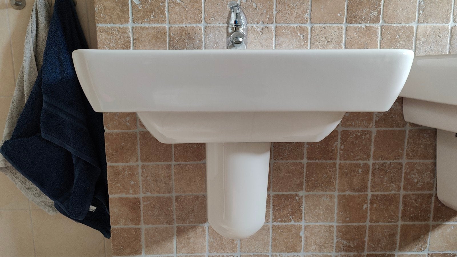 1x Wastafel Villeroy & Boch, Ophalen, Steen, Wastafel
