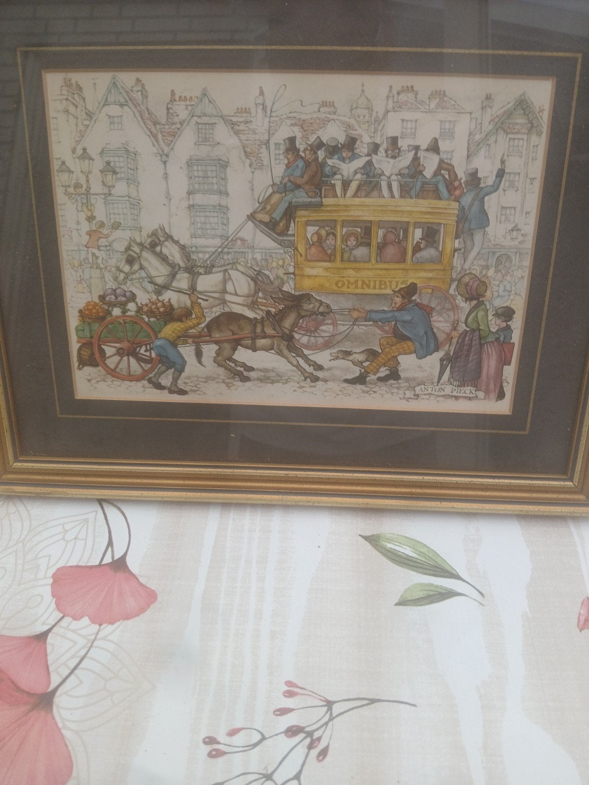 Antieke prent Anton Pieck: Drukke stadsstraat met omnibus, Ophalen