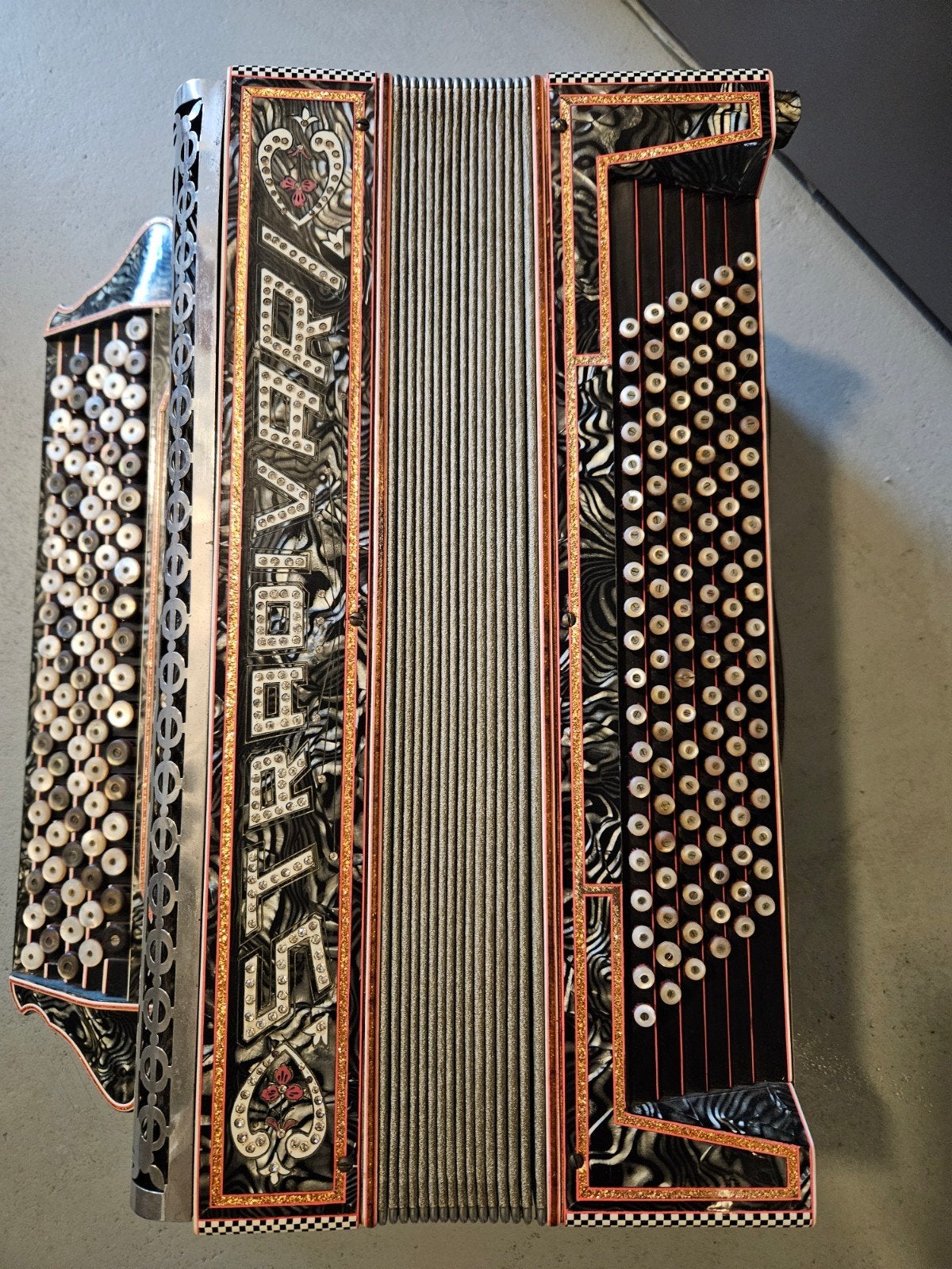 Vintage Stradivari Accordeon met Koffer en Riemen, Muziek en Instrumenten, Accordeons, Gebruikt, Overige formaten, Met koffer