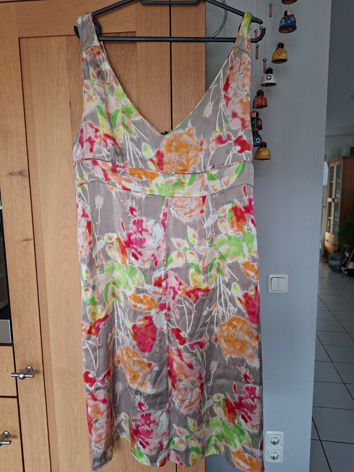 Chris Janssens zijden jurk, maat 44, bloemenprint, Kleding | Dames, Jurken, Meerkleurig, Chris Janssens, Maat 42/44 (L), Ophalen of Verzenden