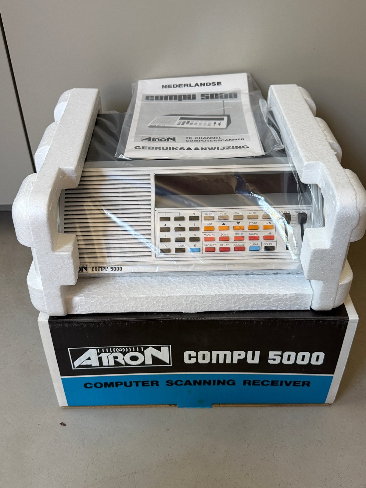 Atron compu5000 nieuw !! Basisscanner, Telecommunicatie, Ophalen of Verzenden, Nieuw, 30 tot 200 kanalen