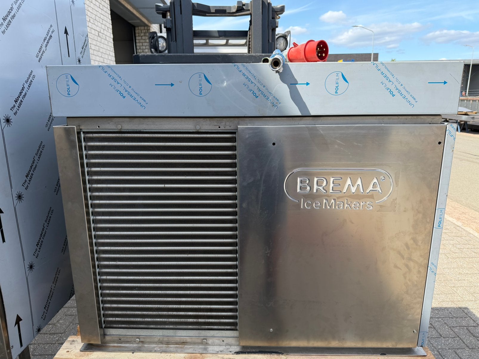 Hoshizaki/Brema scherfijsmachine 800 kilo met bunker 1500 kg, Ophalen