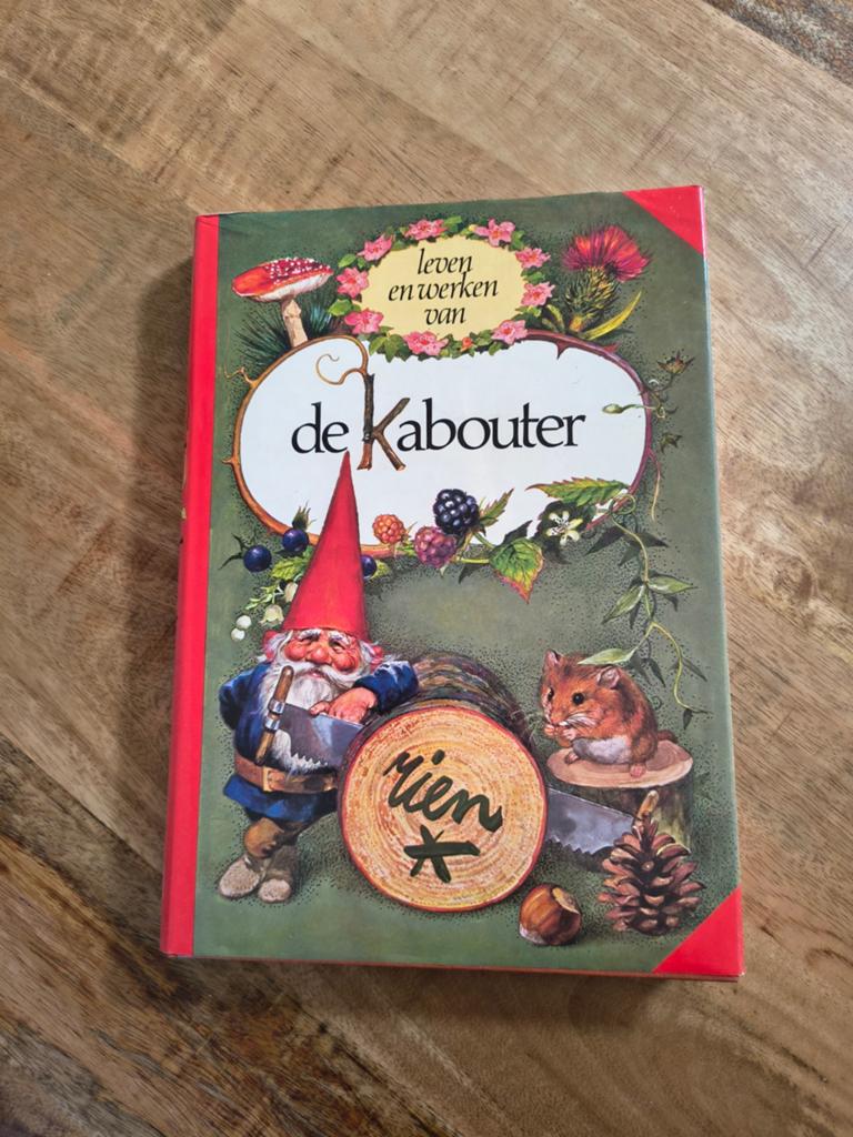 Leven en werken van de Kabouter - Rien Poortvliet, Boeken, Kinderboeken | Jeugd | onder 10 jaar, Ophalen of Verzenden, Gelezen