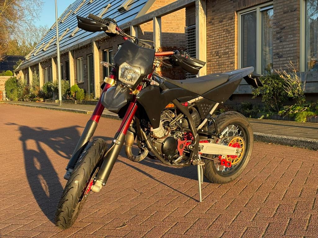 Fantic XM50 NIEUWSTAAT schakelbrommer, Ophalen, 6 versnellingen, Maximaal 45 km/u, Zo goed als nieuw