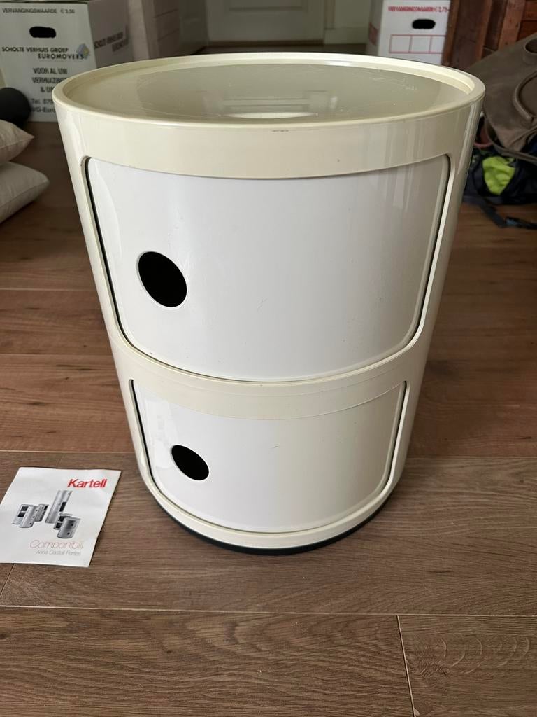 Kastje bijzettafeltje Componibili Kartell wit, Huis en Inrichting, Ophalen of Verzenden, Zo goed als nieuw, Rond, Minder dan 55 cm