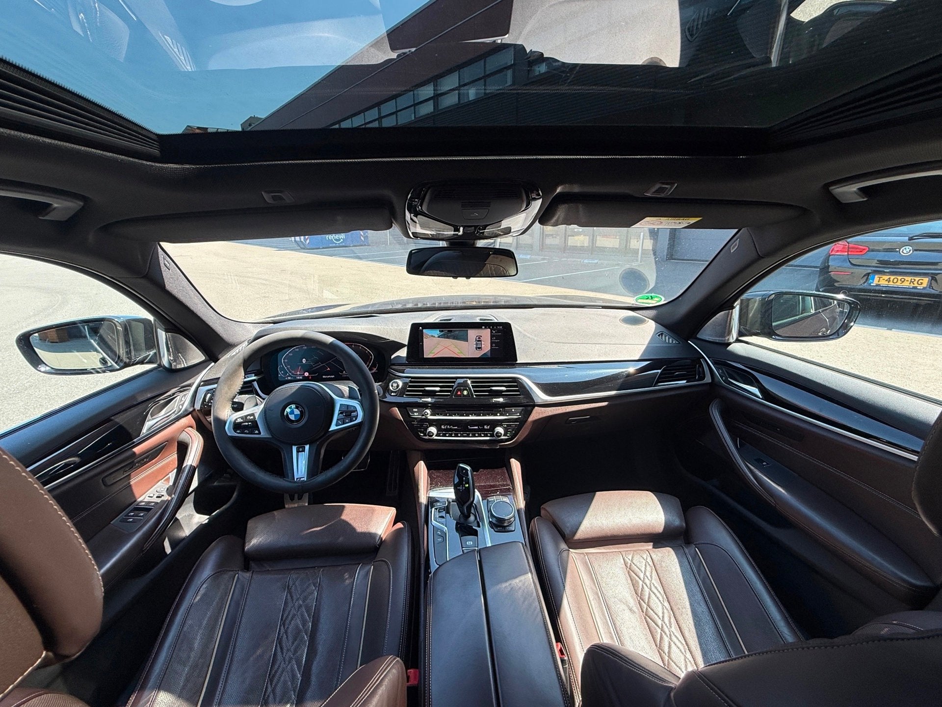BMW 5-serie 540i High Executive M-Edition Vol Opties, Automaat, Gebruikt, Euro 6, 2000 kg