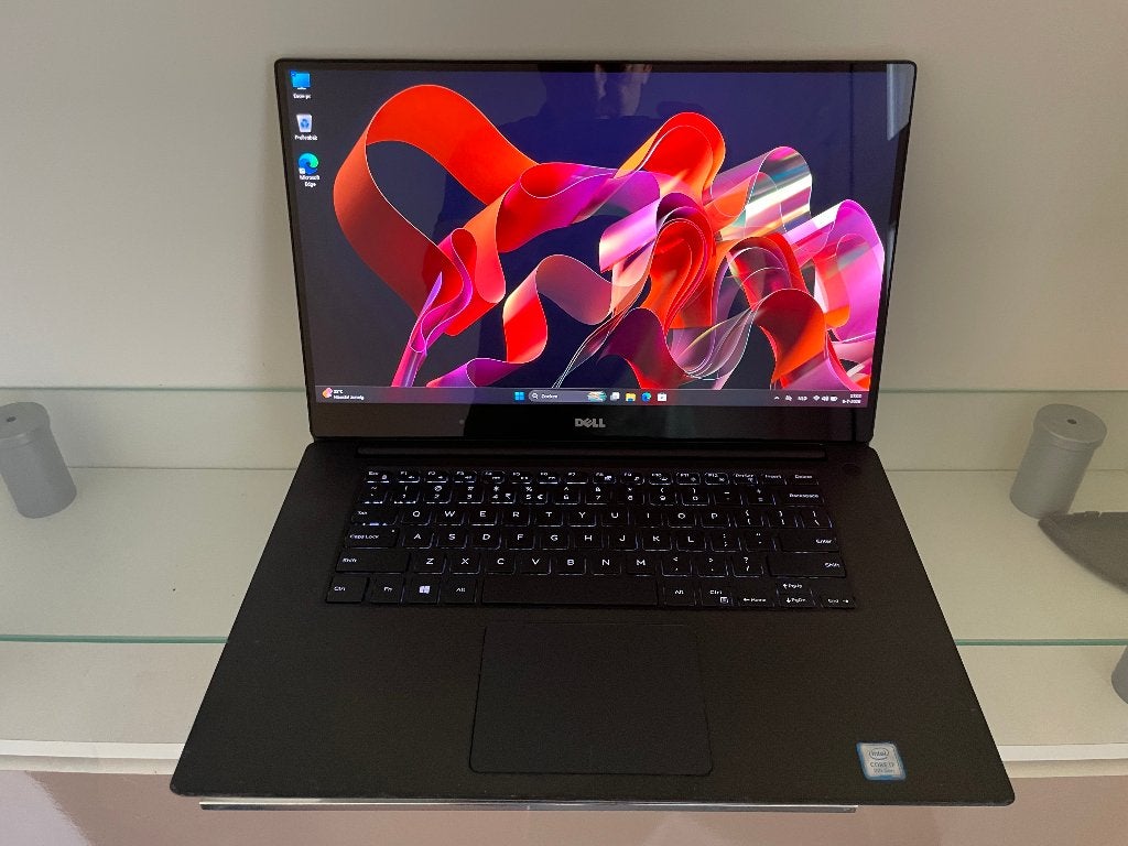 Dell Precision 5520 | Xeon E3 1505M v6 16 GB 512GB, Computers en Software, Windows Laptops, Zo goed als nieuw, 15 inch, SSD, 2 tot 3 Ghz