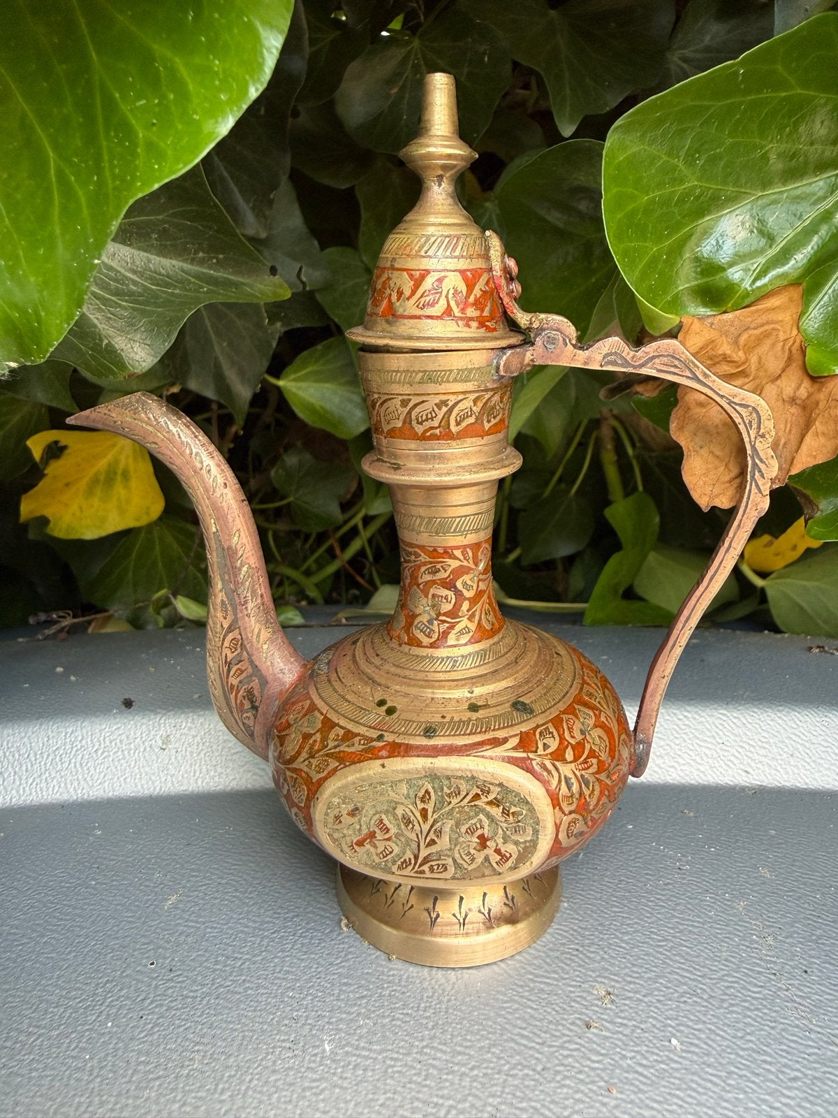 Vintage Indiase messing kan met emaille decoratie, Ophalen of Verzenden