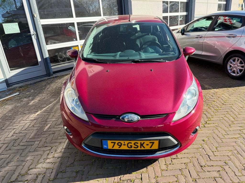 Ford Fiesta 1.25 Titanium 5 deurs, Auto's, Voorwielaandrijving, Stof, 82 pk, Origineel Nederlands