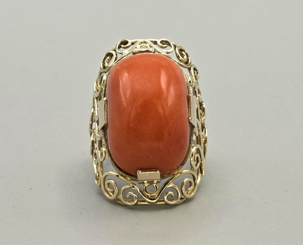 Gouden antieke ring met bloedkoraal. 2026/85, Ophalen of Verzenden, Goud, Ring, Met edelsteen