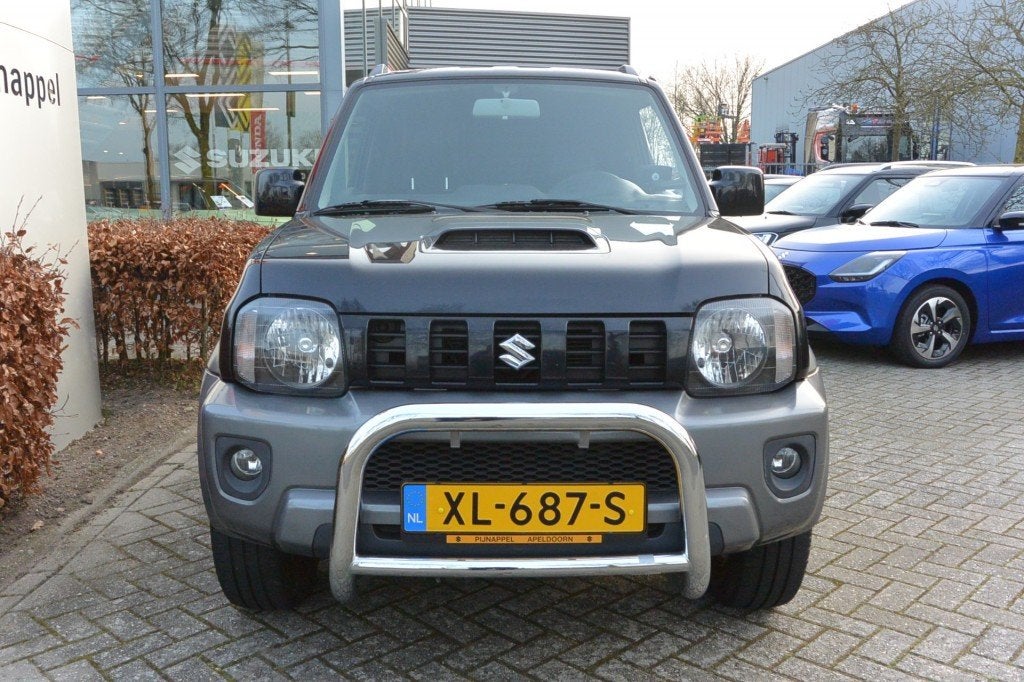 Suzuki JIMNY 1.3 Exclusive 4x4 Metal Top Airco - vele extra', Auto's, Euro 5, Met garantie (alle), 4 stoelen, Zwart