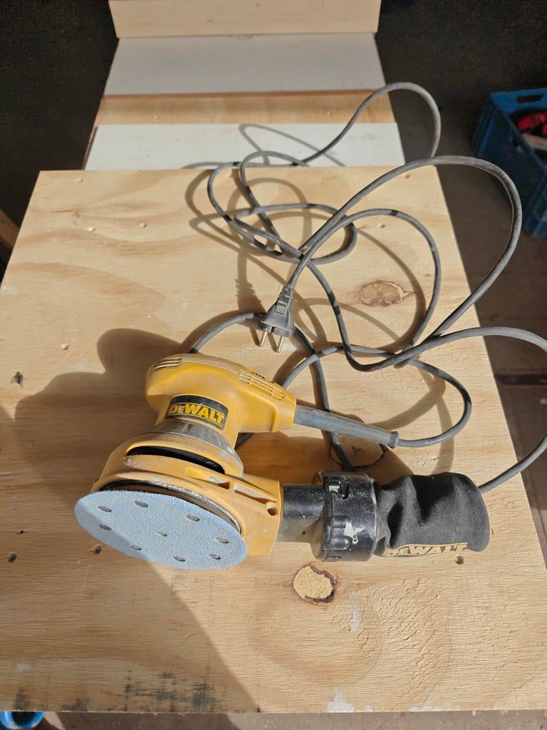 DeWalt Excentrische Schuurmachine - Gebruikt, Doe-het-zelf en Verbouw, Gereedschap | Schuurmachines, Ophalen of Verzenden, Gebruikt