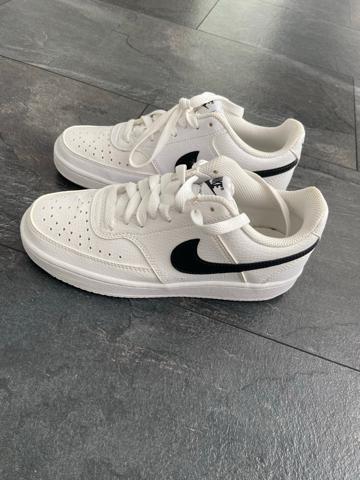 Nike Court Borough Low 2 sneakers wit maat 36, Ophalen of Verzenden, Nieuw, Wit, Sneakers of Gympen