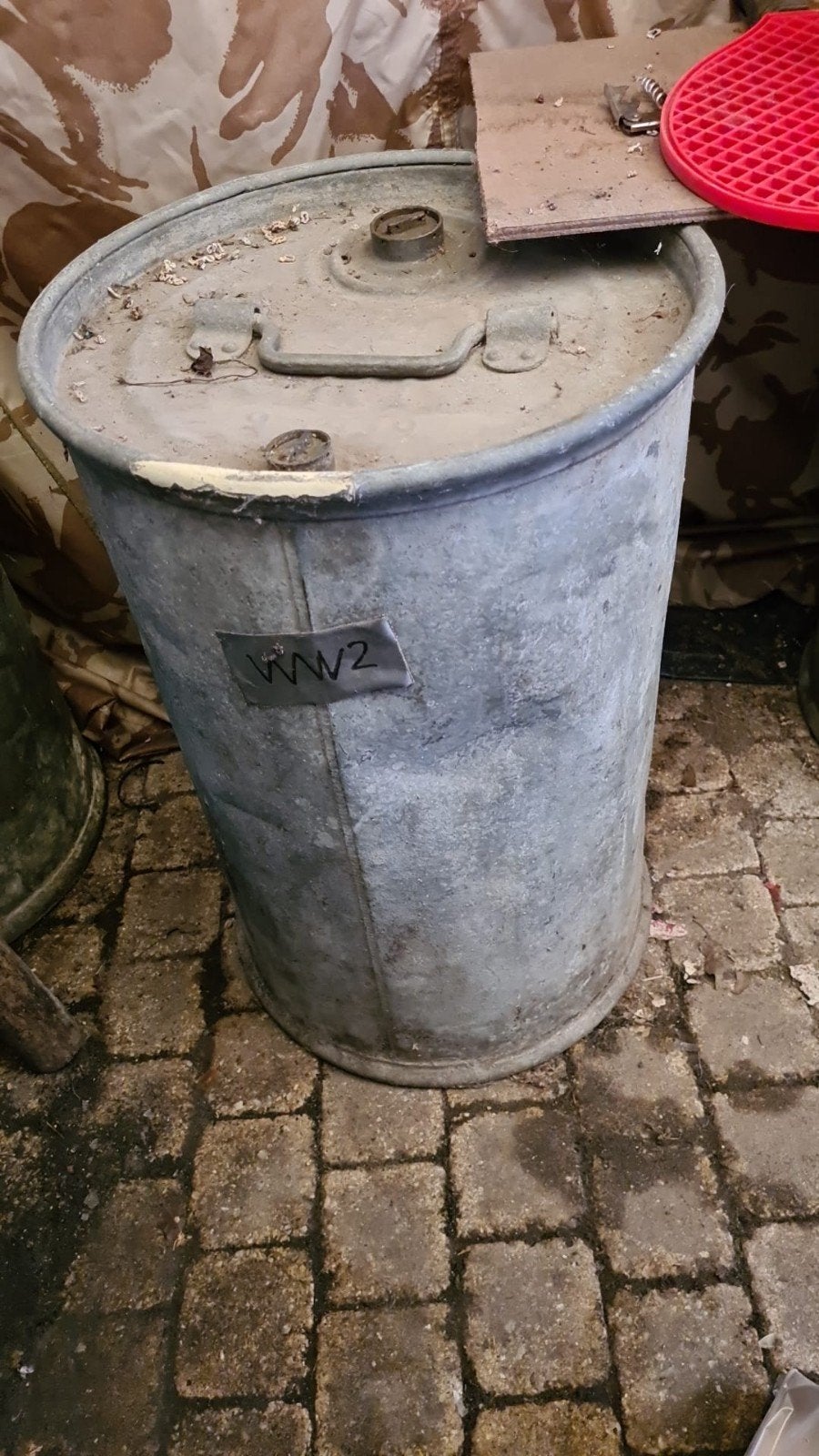 Brandstofvaten 200 liter, Verzamelen, Ophalen, Nederland