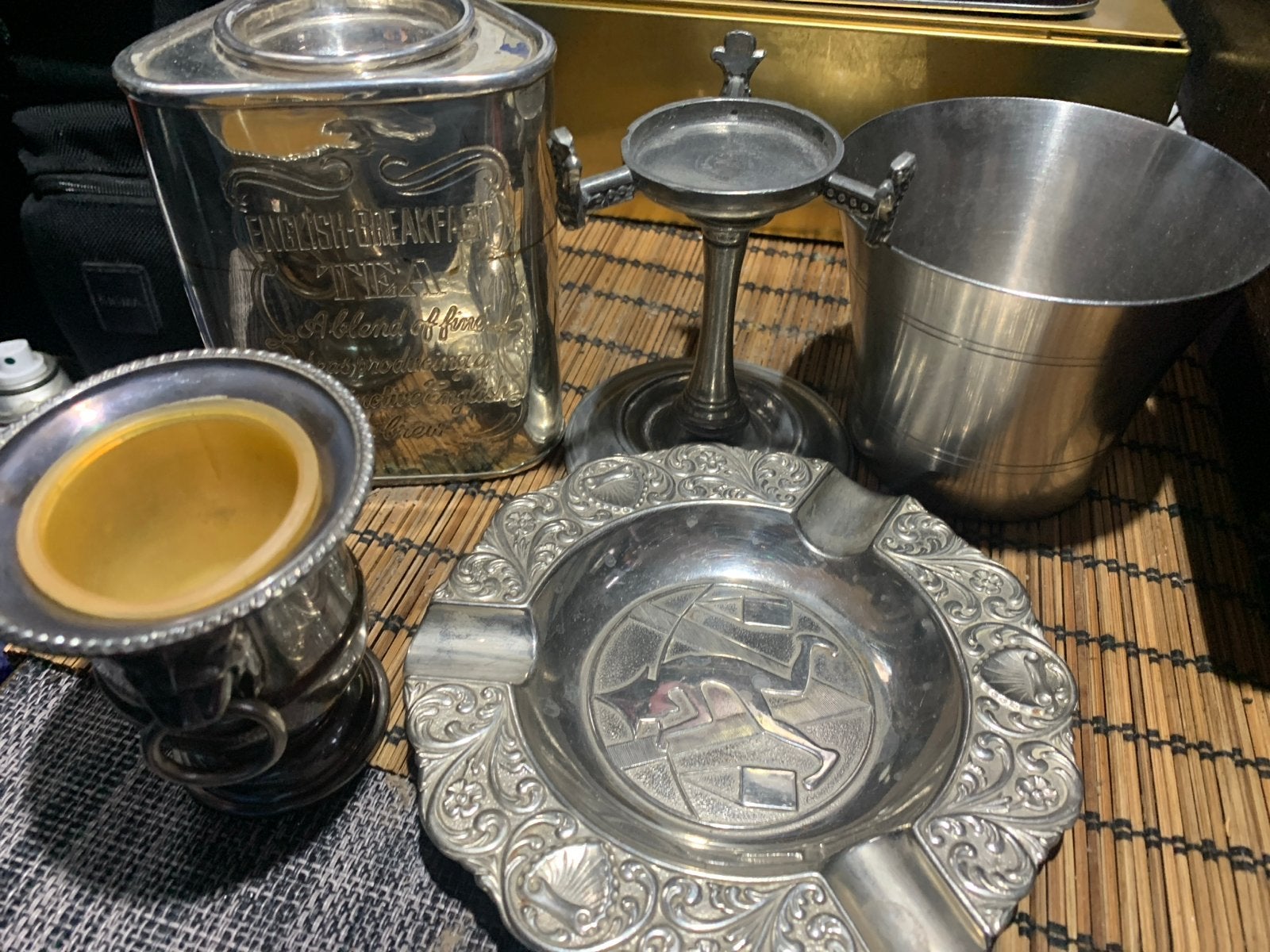 Verzilverde decoratieve set: theebus, asbak, beker 5-ITEMS, Ophalen of Verzenden, Zilver