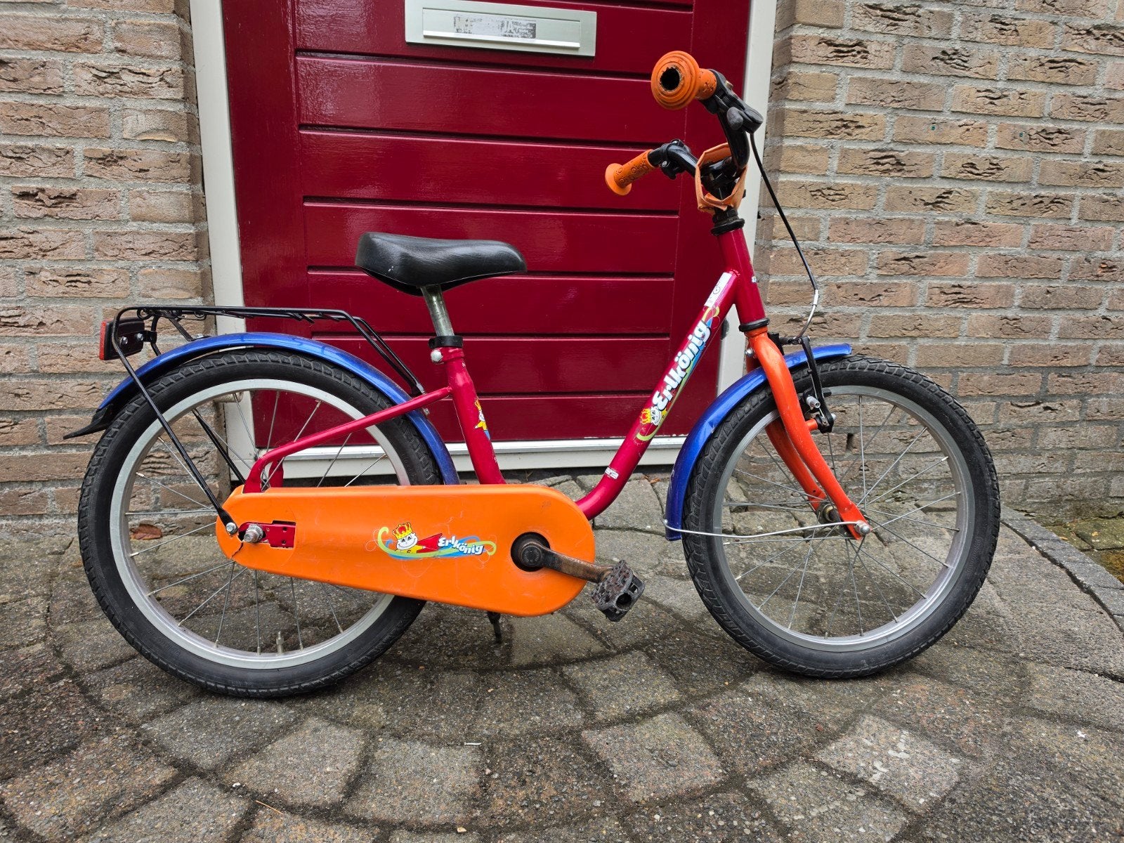 Kinderfiets 18 inch - rood/oranje/blauw, Fietsen en Brommers, Fietsen | Kinderfietsjes, Ophalen, Gebruikt, Velgrem, 16 tot 20 inch