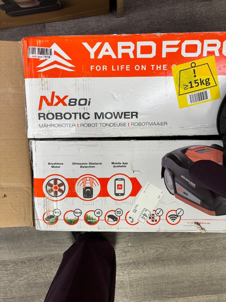 YARD FORCE NX80i robotmaaier, Ophalen of Verzenden, Nieuw, Minder dan 30 cm, Accu-grasmaaier