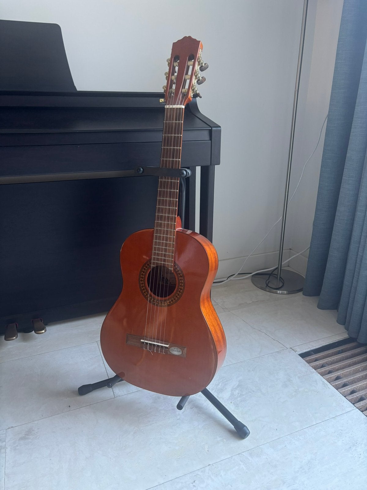 Salvador cortez akoestische gitaar junior 3/4, Muziek en Instrumenten, Ophalen, Zo goed als nieuw, Klassieke of Spaanse gitaar