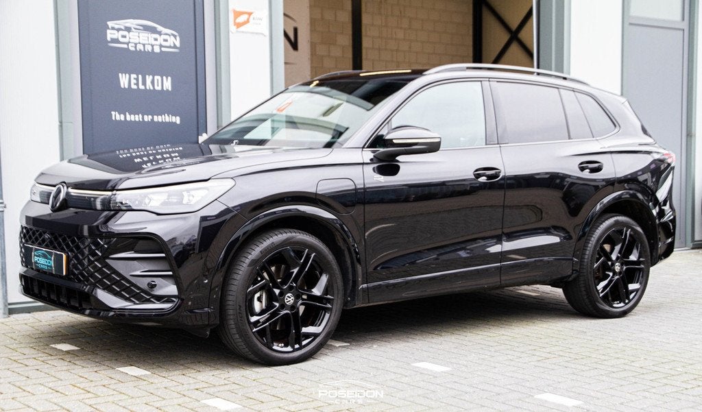Volkswagen TIGUAN 1.5 eHybrid R-Line Edition ACC | HEAD-UP |, Stof, 150 pk, Zwart, Plug-in hybride