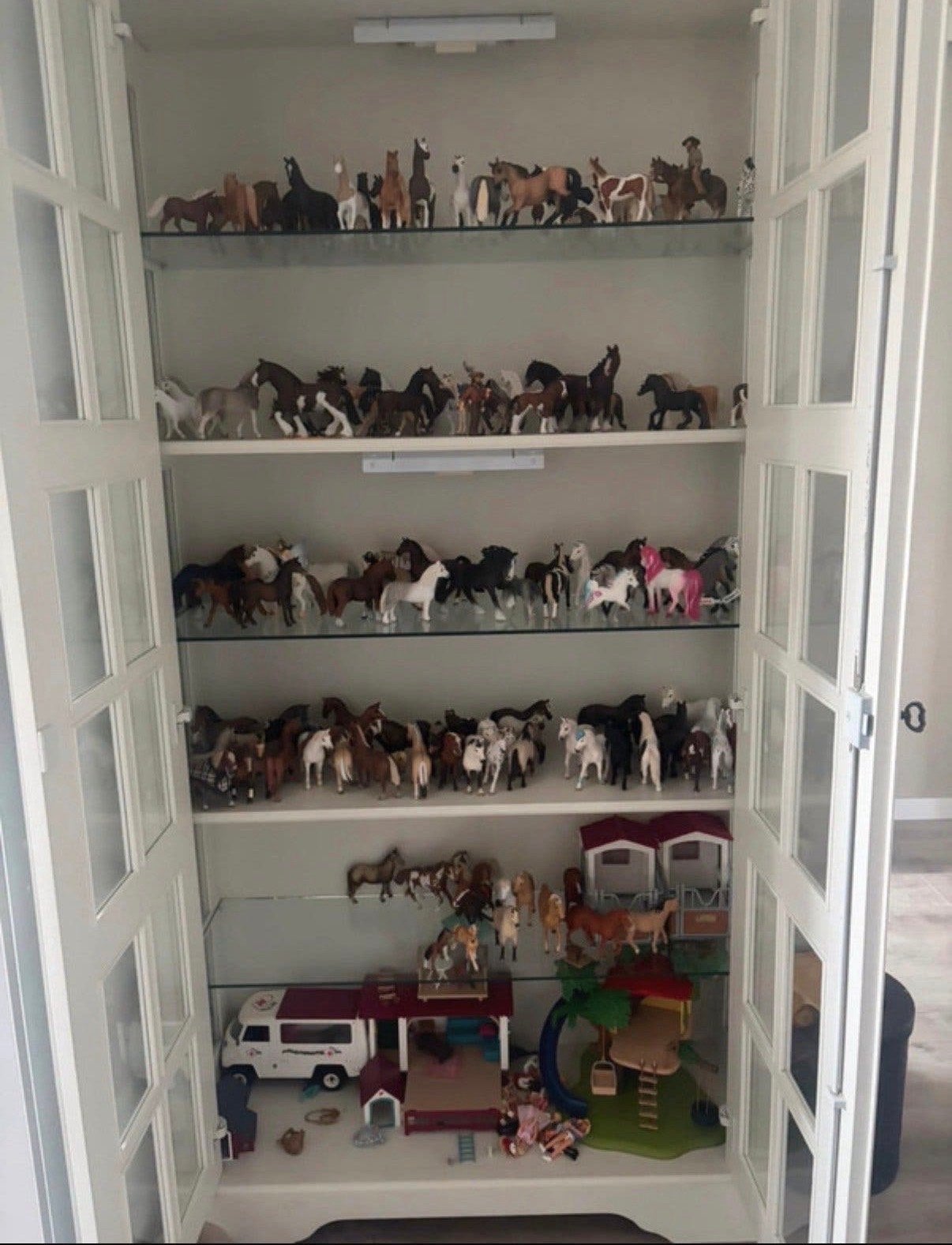 Grote collectie Schleich paarden en accessoires (ca. 120 stu, Ophalen of Verzenden, Gebruikt