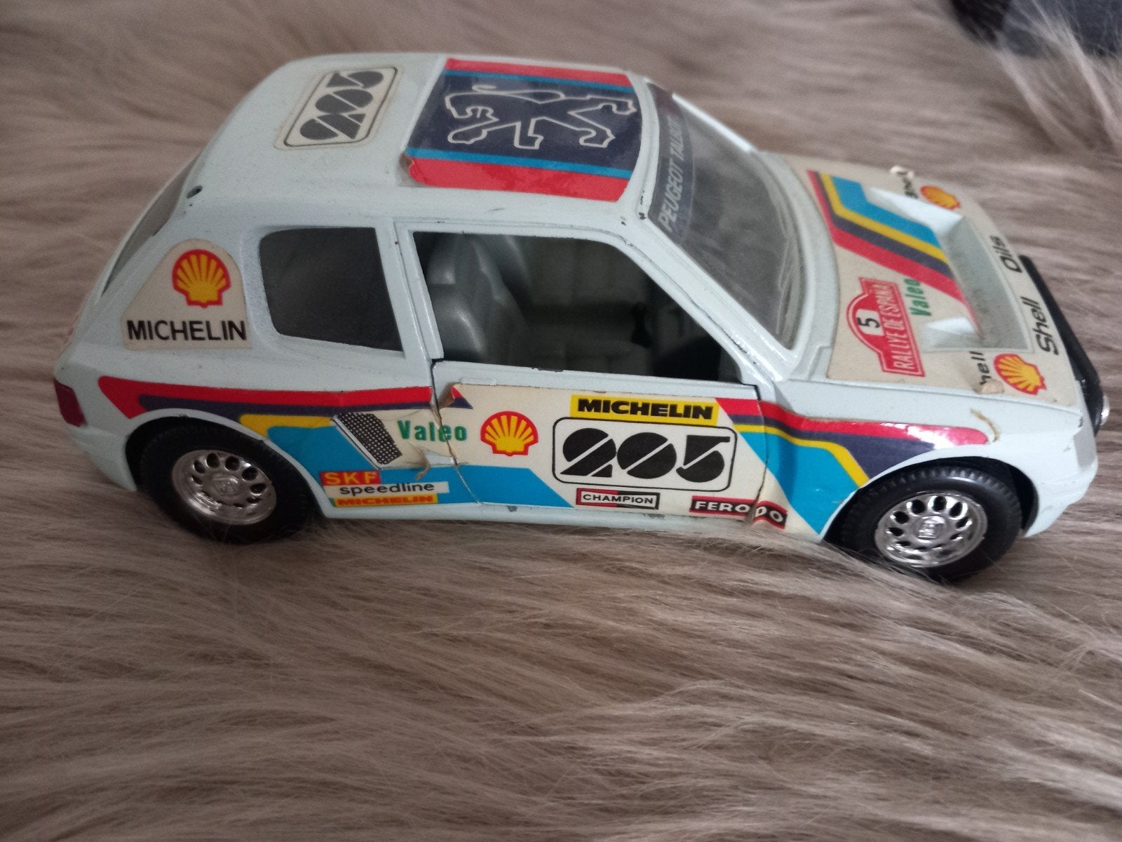 Peugeot 205  Turbo 16, Ophalen of Verzenden