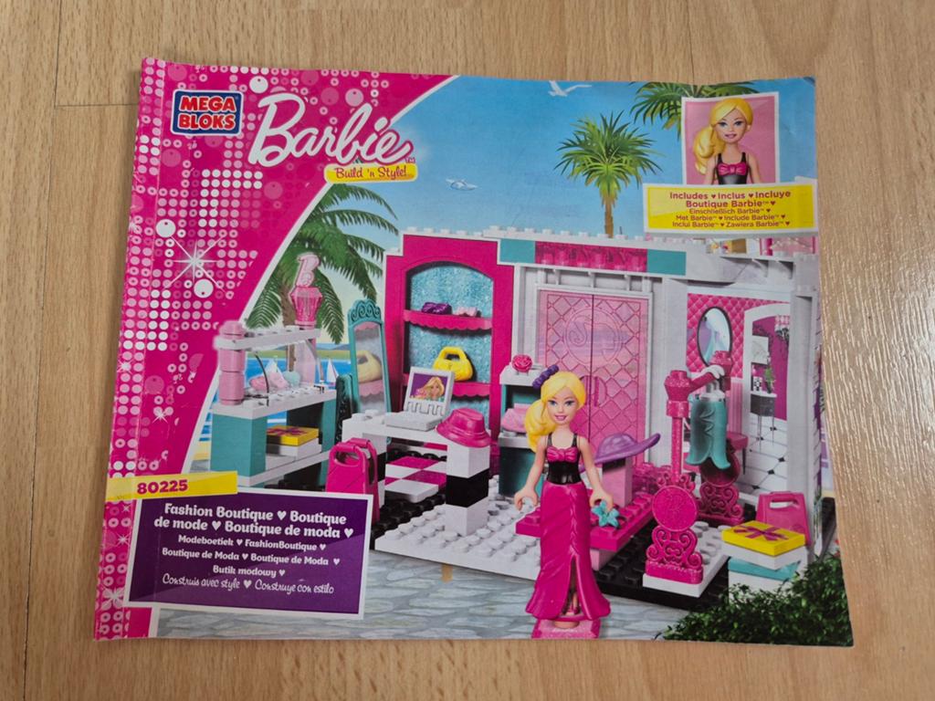 Mega Bloks Barbie Fashion Boutique - Compleet met doos, Kinderen en Baby's, Speelgoed | Bouwstenen, Ophalen of Verzenden, Zo goed als nieuw
