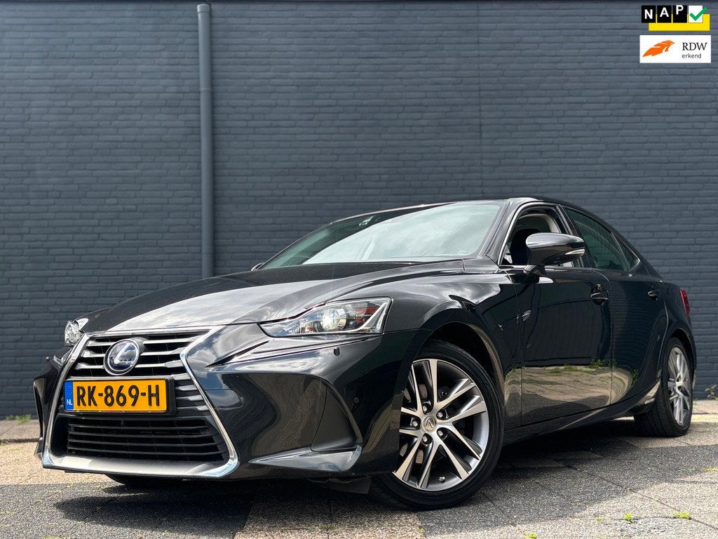 Lexus IS 300h Hybrid Business Line | Navigatie | Camera | De, Auto's, Lexus, Automaat, Gebruikt, 181 pk, Bedrijf