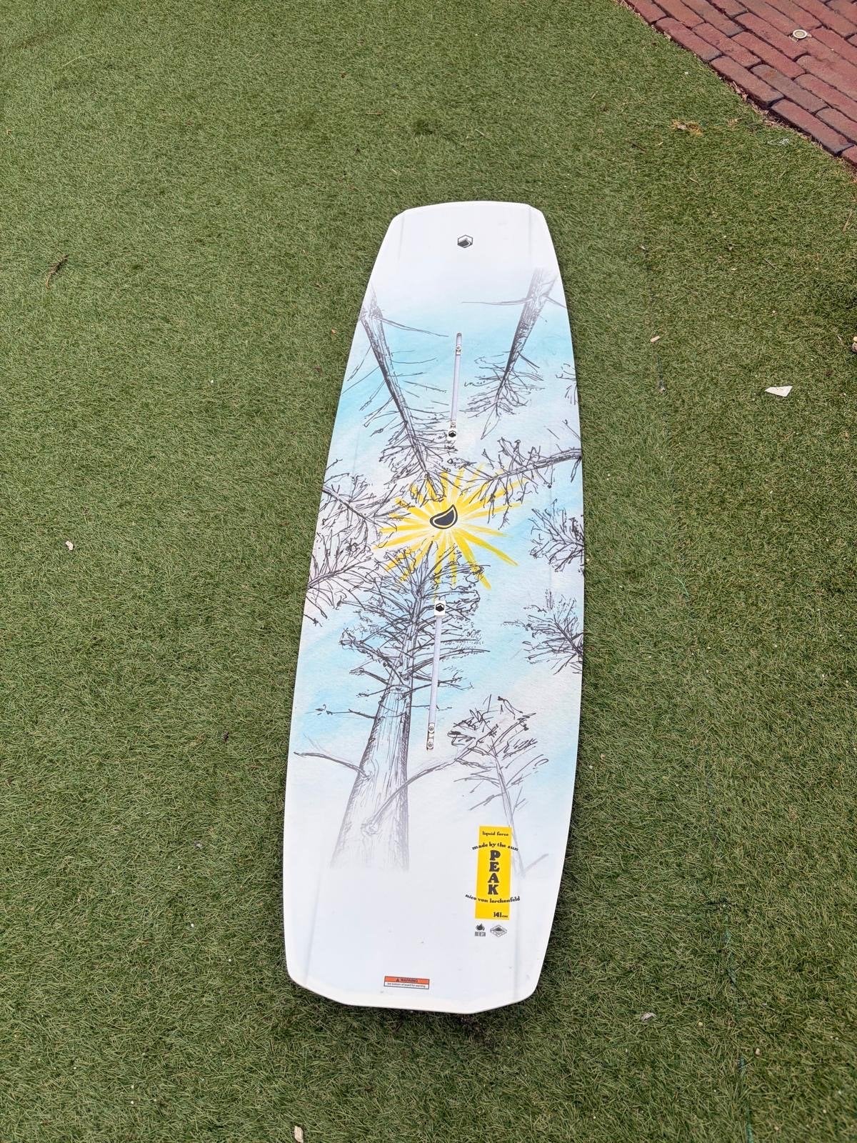 Wakeboard set: Board 141cm, schoenen 9/10, wetsuit M, Watersport en Boten, Wakeboarden, Ophalen, Gebruikt, Board en Schoenen