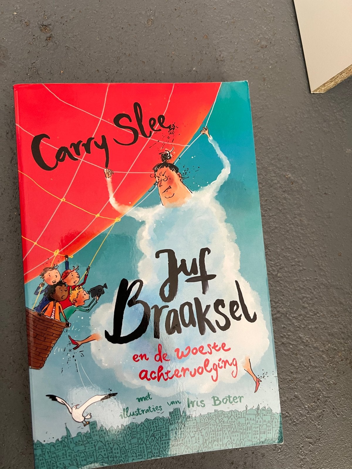 Juf Braaksel en het Geheimzinnige Plan - Carry Slee, Boeken, Ophalen of Verzenden, Zo goed als nieuw, Fictie