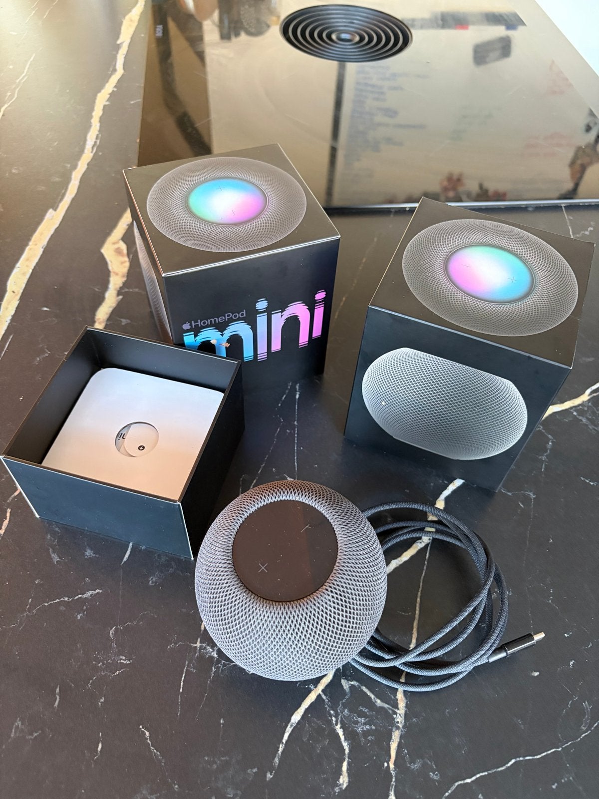 2x Apple HomePod mini - Slimme speaker, Slimme speaker, WiFi, Zo goed als nieuw, Minder dan 60 watt