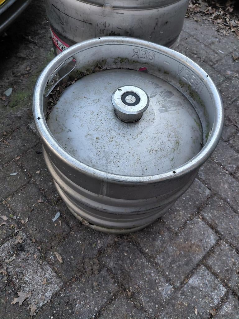 Twee bierfusten, 30L en 50L, Ophalen of Verzenden