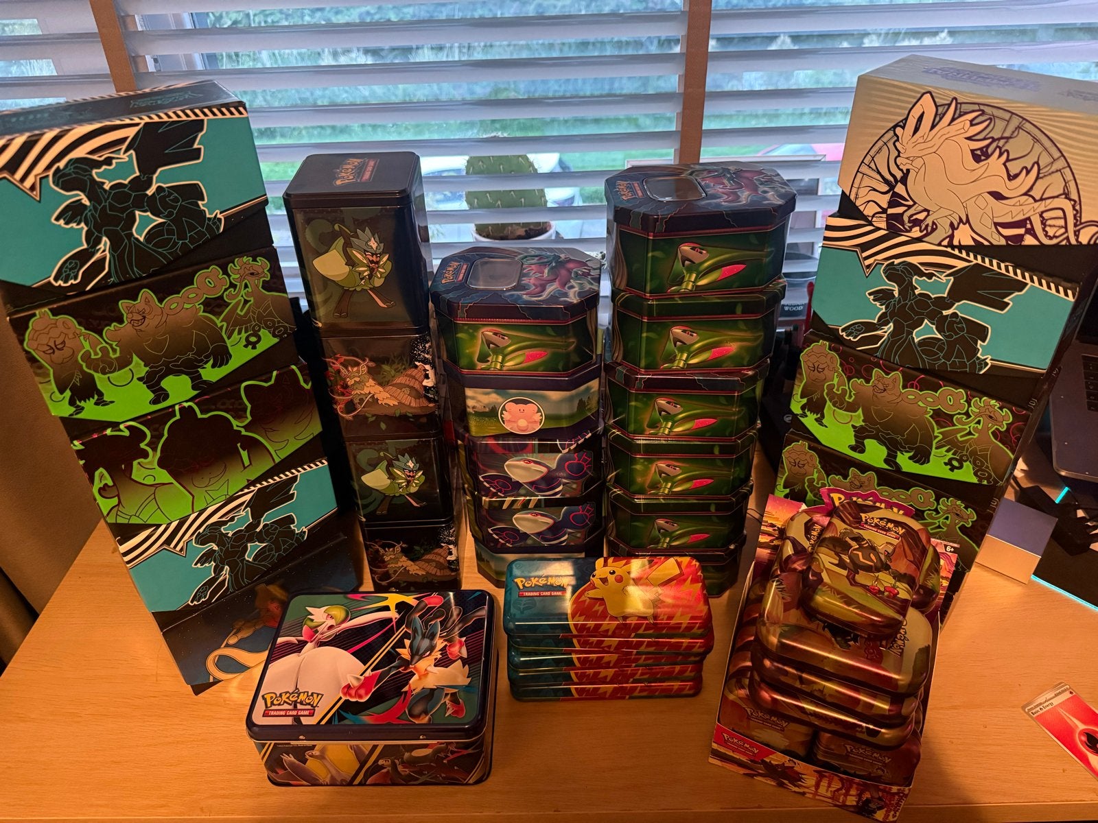 Grote collectie Pokémon TCG blikken, tins etb’s etc “LEEG”, Ophalen of Verzenden, Gebruikt, Overige typen