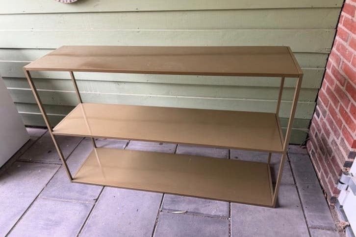 Goudkleurige kast met 3 planken, Ophalen, Gebruikt
