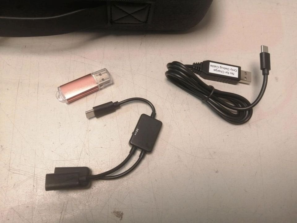 Foto 3 van Akyga EV Adapter CCS2 CHAdeMO