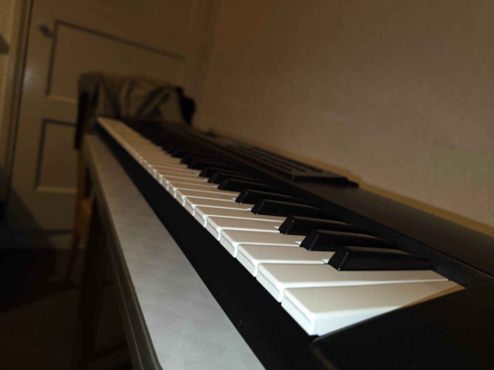 Roland XP-10 Multitimbral Synthesizer, Ophalen