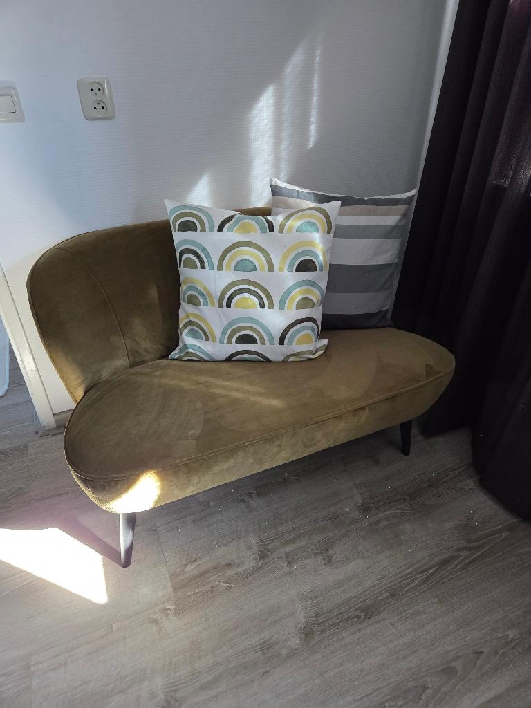 Bankje Sara - WOOOD - Velvet Army (groen velours), Ophalen, Minder dan 75 cm, Tweepersoons, Zo goed als nieuw