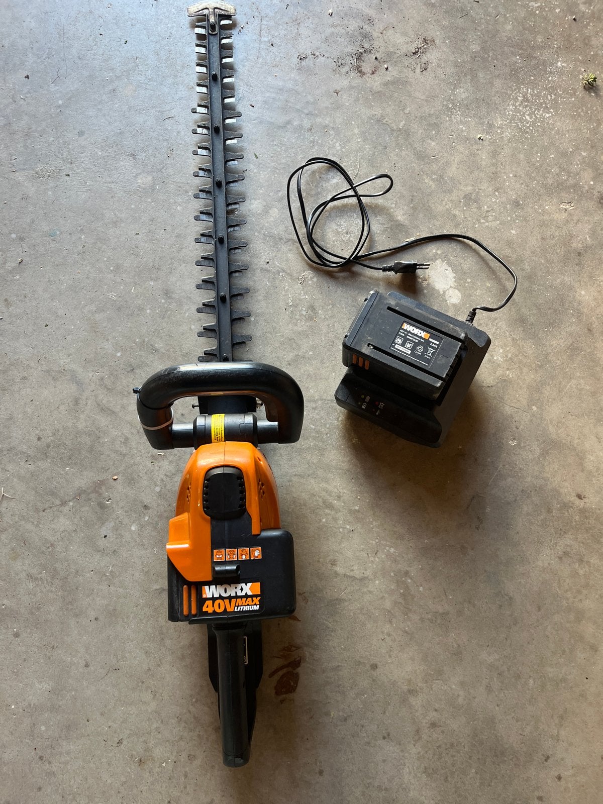 Worx 40V Heggenschaar met accu & oplader, Ophalen of Verzenden, Gebruikt, Accu