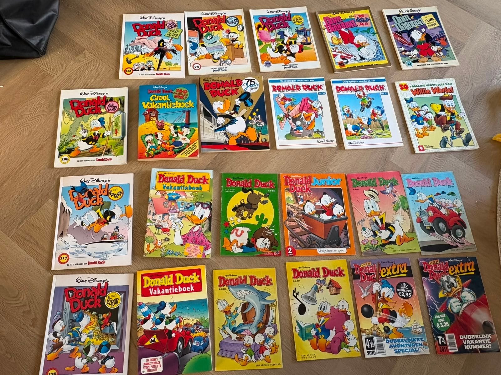 Grote collectie Donald Duck stripboeken, Boeken, Meerdere stripboeken, Ophalen of Verzenden, Zo goed als nieuw