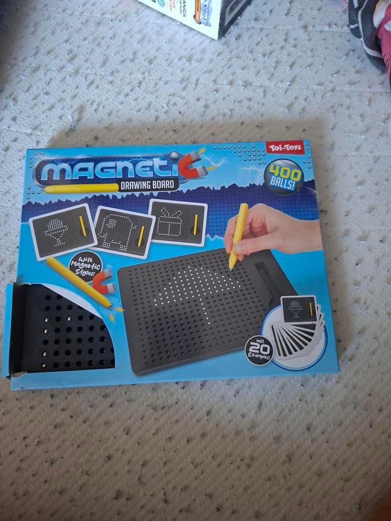 Magneti Drawing Board - Magnetisch Tekenbord, Ophalen, Zo goed als nieuw