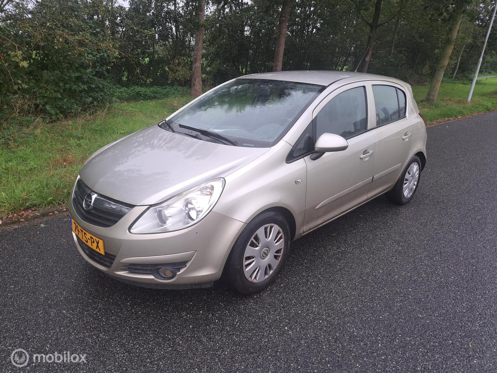 Opel Corsa 1.2-16V Enjoy (Inruilkoopje), Auto's, Voorwielaandrijving, 4 cilinders, 1229 cc, Origineel Nederlands