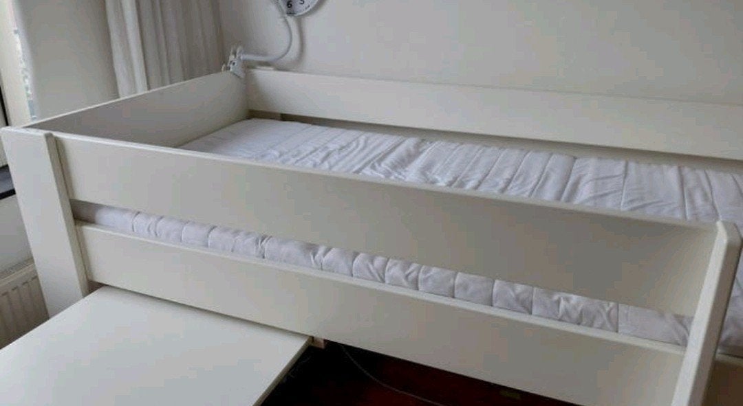 Nette half hoogslaper met bureau & matras (90x200) Beterbed, Ophalen, 85 tot 100 cm, Zo goed als nieuw, Matras