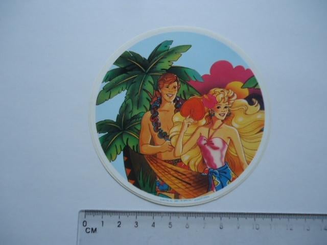 sticker oud Barbie pop mattel speelgoed ken introduct 90, Verzenden, Zo goed als nieuw