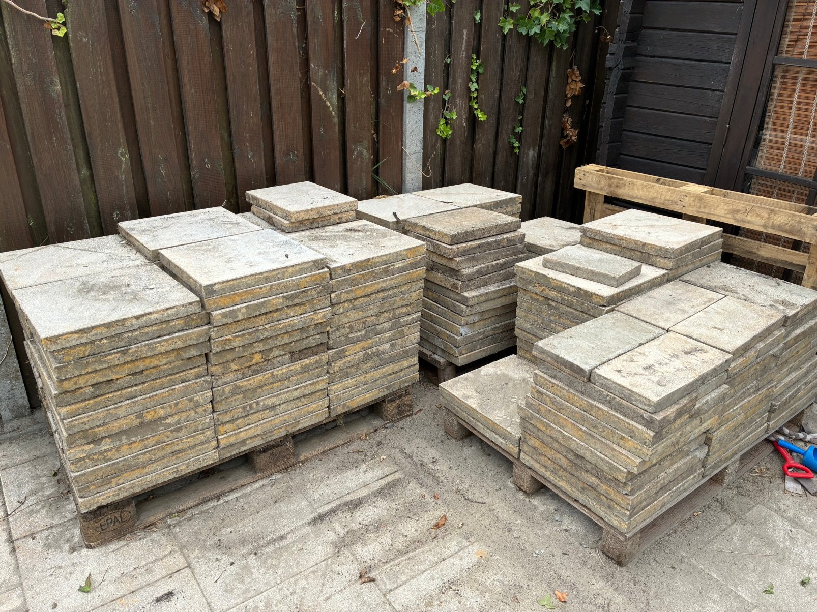 Gratis af te halen terrastegels, Ophalen, Gebruikt, 10 m² of meer, Beton