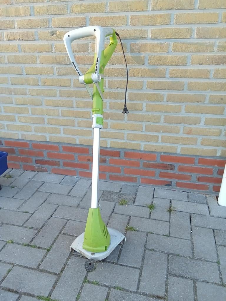 Zeer nette grastrimmer, Tuin en Terras, Grastrimmers, Ophalen, Zo goed als nieuw, Elektrisch