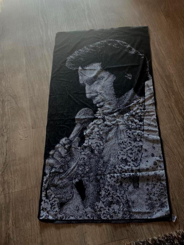 Elvis Presley Handdoek-Badlaken - Nieuw, Ophalen of Verzenden, Nieuw, Gebruiksvoorwerp