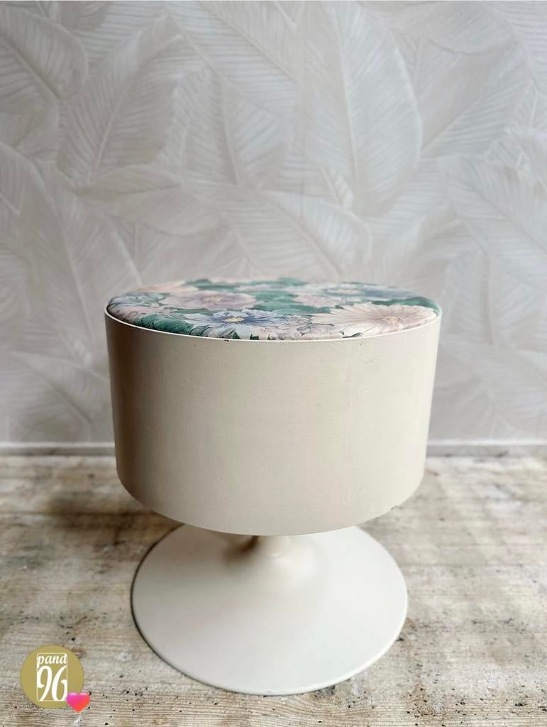 Vintage space age poef, Huis en Inrichting, Banken | Voetenbanken en Poefen, Minder dan 50 cm, X, Rond, Ophalen of Verzenden