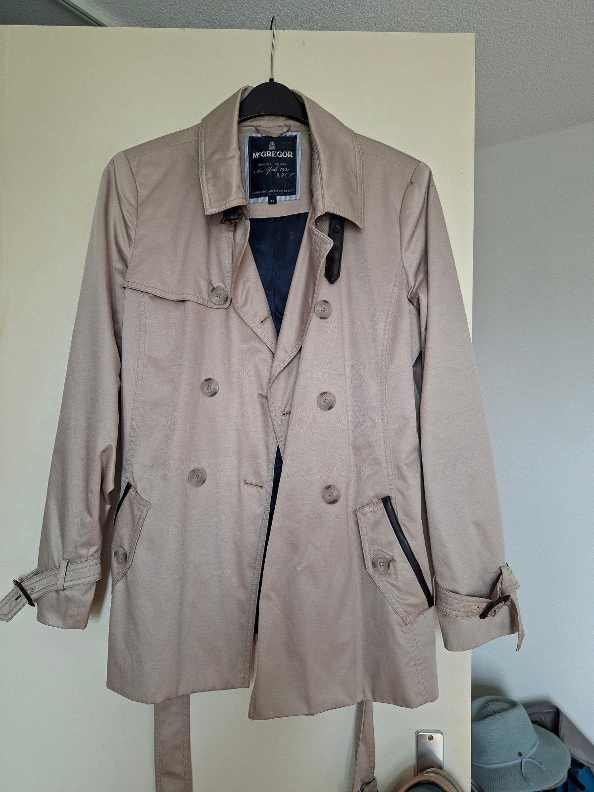 McGregor jas trenchcoat  maat 44, Kleding | Dames, Ophalen of Verzenden, Gedragen, Beige